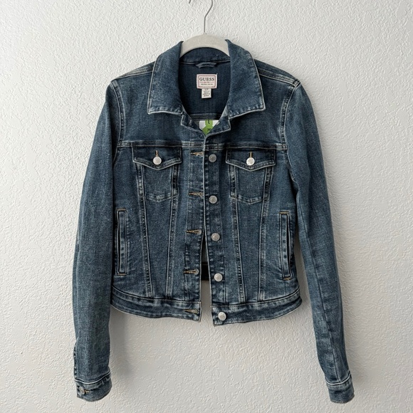 Guess NWT Women’s Distressed Denim Jacket Size Small - Picture 1 of 15